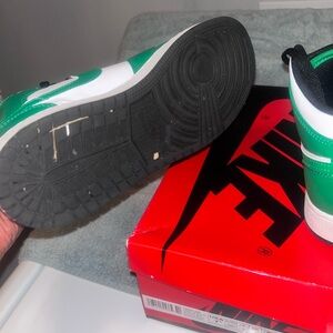 Nike Green and White Women's Sneakers